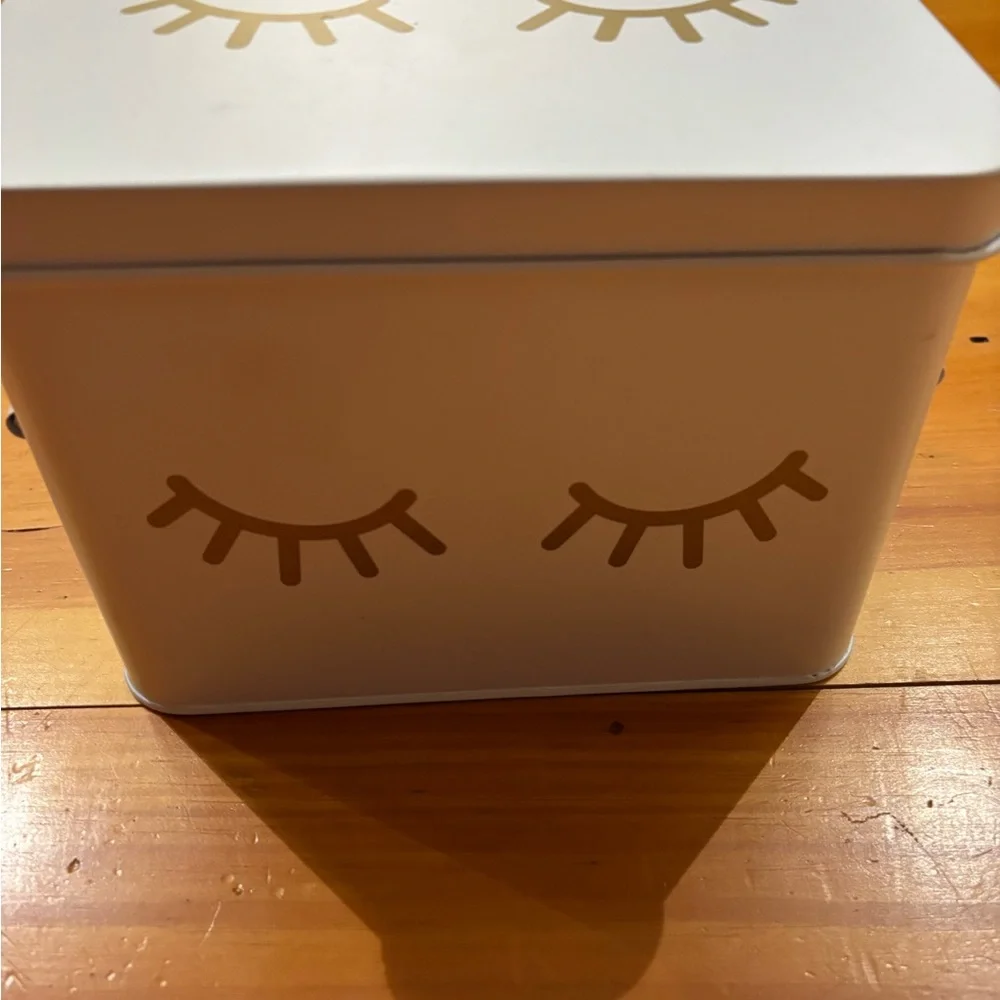 Cute stylish makeup organizer